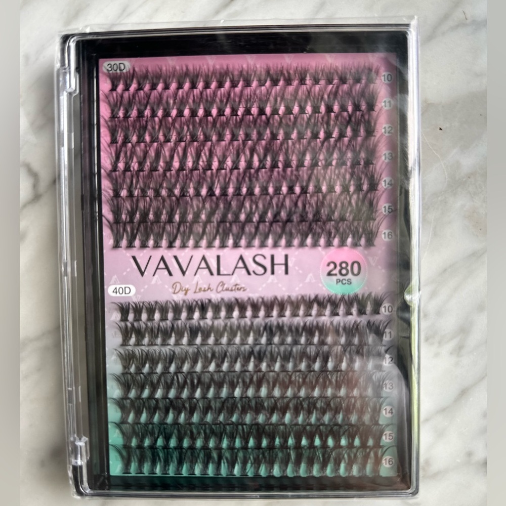 Lash Extension Kit - Picture 2 of 3